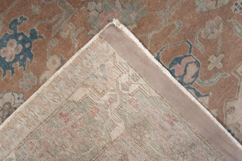 Antique Sivas Area Rug (4' x 5')